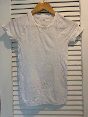 Lululemon symbol white athletic stretchy shirt